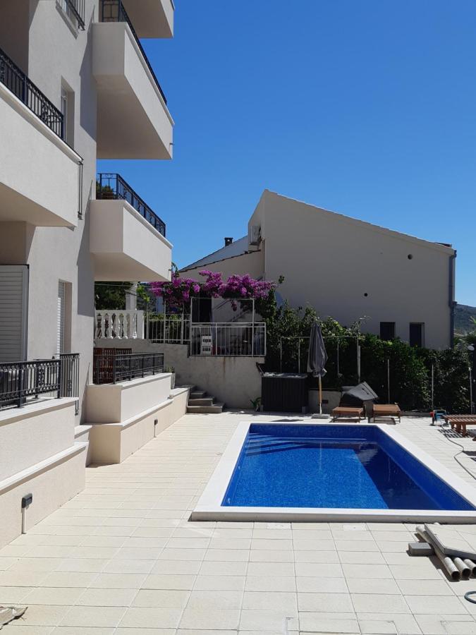 Apartment Lizzi. โตรกีร์ ภายนอก รูปภาพ