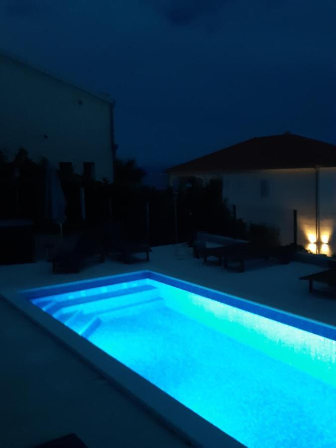 Apartment Lizzi. โตรกีร์ ภายนอก รูปภาพ